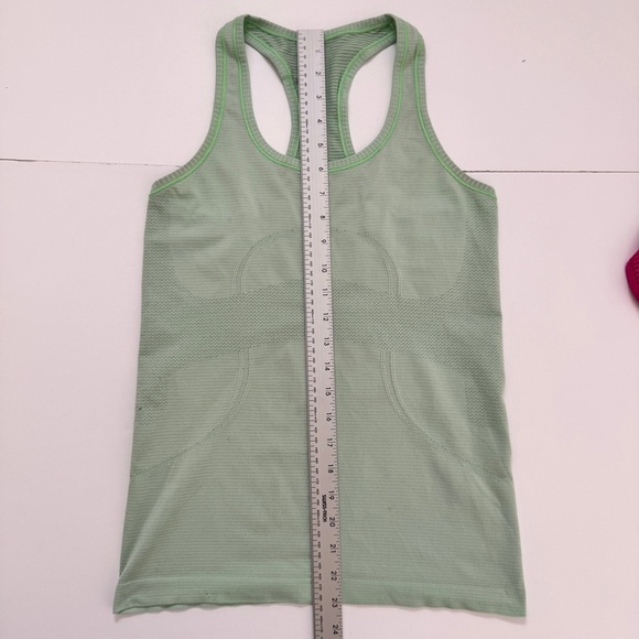 Bundle of 2 Lululemon Swiftly Tech Racerback Tank Top Pink Green Shirt Sz 6 - Picture 13 of 16